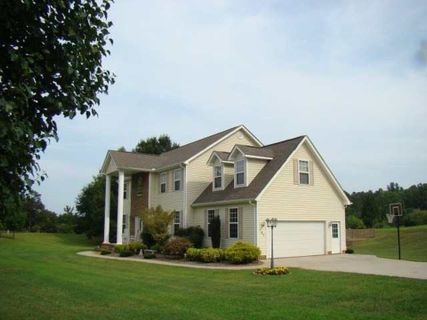 101 Lake Ridge Circle sold home in Hunters Run, Walhalla, SC