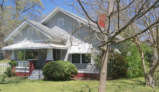 401 Goddard Avenue