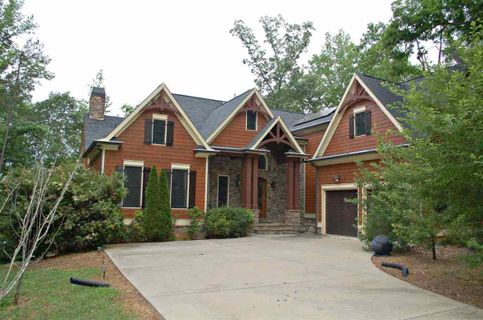 166 Bay Drive