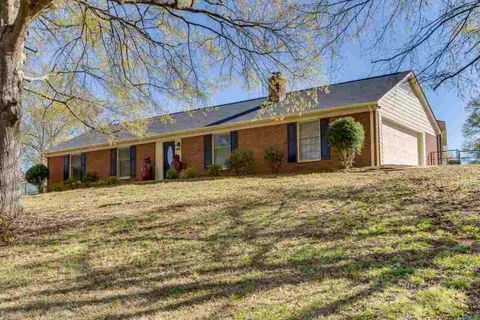 200 Lakewood Drive