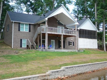 136 Clearview Drive sold home in Clearwater Shores, Abbeville, SC
