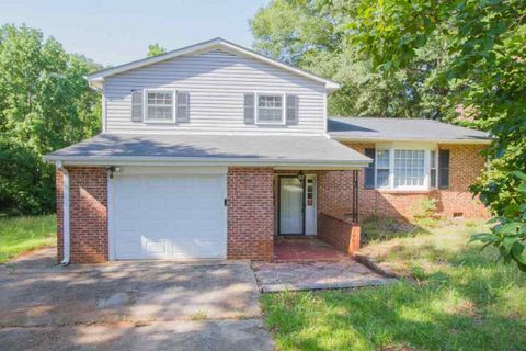 110 Julia Circle