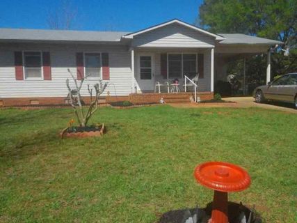 102 Dellwood Circle