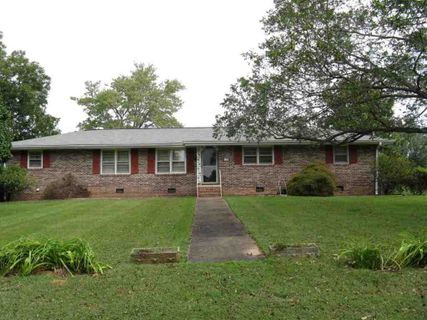 18 Polly Street sold home in Hillcrest Heights, Honea Path, SC