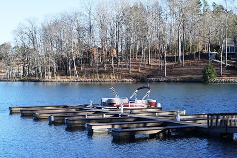 159 S Oak Pointe Drive Lot 68 sold home in South Oak Point, Seneca, SC