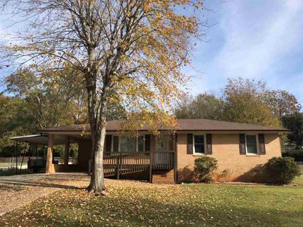 207 Evergreen Circle sold home in Echo Valley, Seneca, SC