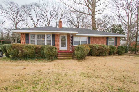 3209 Howland Drive
