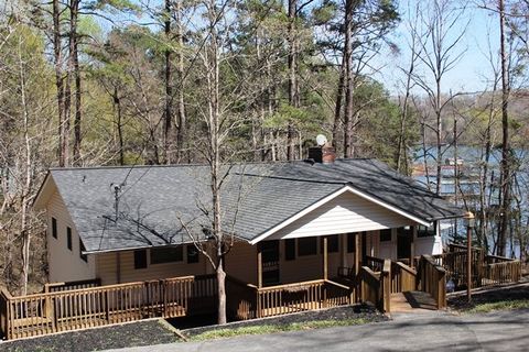 542 S Century Drive sold home in Shady Shores, Martin, GA