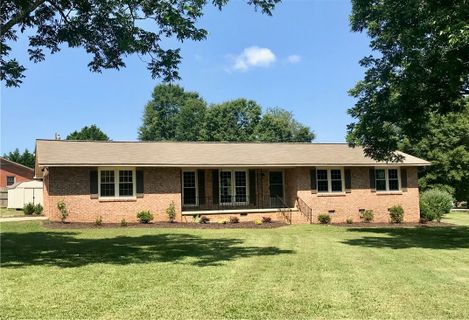 202 Skyland Drive