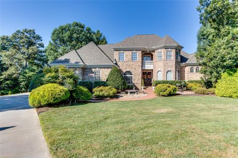 102 Royal Troon Court