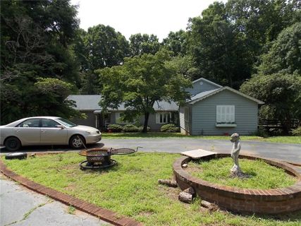 401 Sherwood Drive