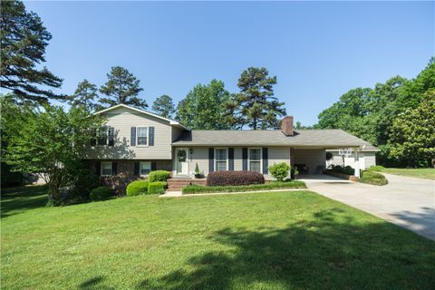 121 Fox Fire Road sold home in Foxfire, Central, SC