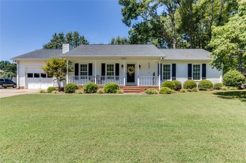 407 Old Colony Road