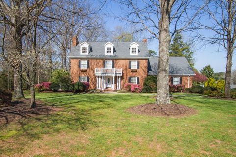 1015 Harpers Way