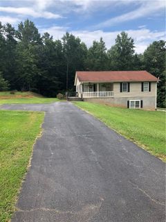 409 Pawnee Drive sold home in Skelton Woods, Walhalla, SC