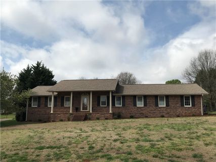 106 Pine Tree Lane