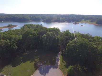 125 Topsail Drive