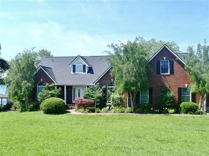 Previously sold for $620,000