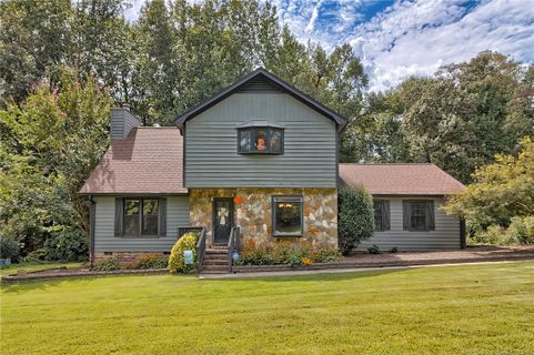 308 Warrington Drive