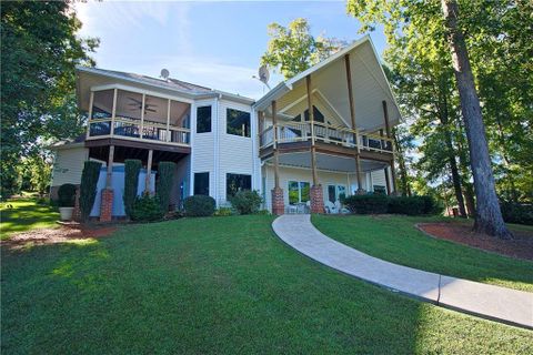 425 E Lakeside Drive sold home in Lakeside Estate, Seneca, SC