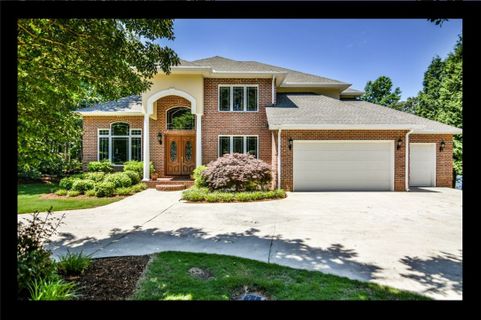 246 Petty Road sold home in Elrod Sound, Seneca, SC
