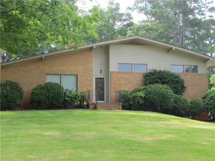 1426 Hilltop Drive