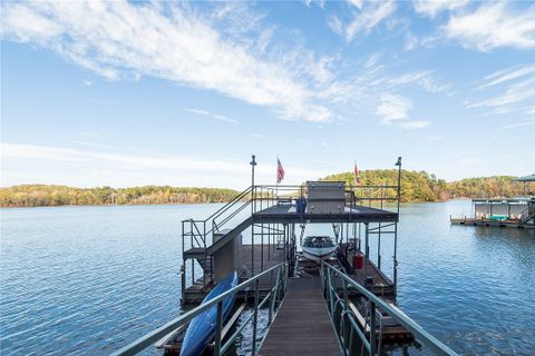 319 Lakeview Drive