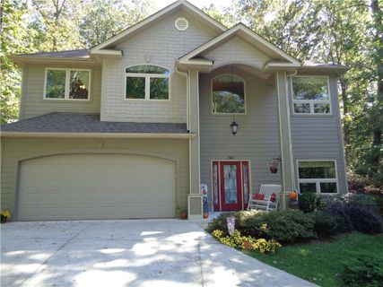 141 Bay Drive