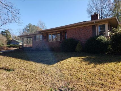905 Bowden Road