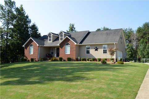129 Ridgeland Drive sold home in Edens Ridge, Six Mile, SC
