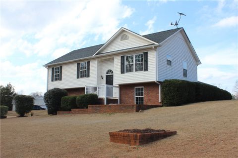 100 Muirfield Drive