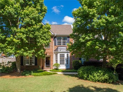 3 Lake Valley Court