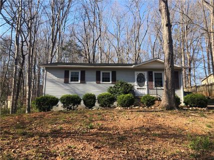 116 Oak Ridge Circle sold home in The Woods, Seneca, SC