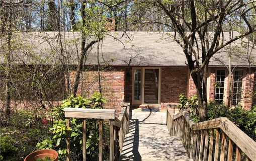 315 Woodland Way