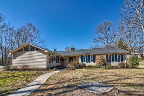106 Bent Tree Street
