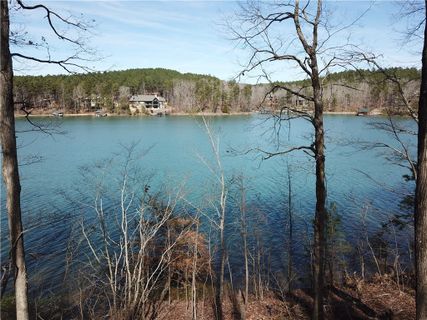 220 Squirrel Point