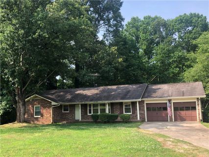 609 W Springwood Drive