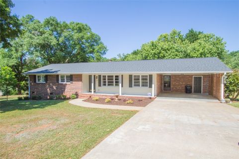 1409 Hilltop Drive
