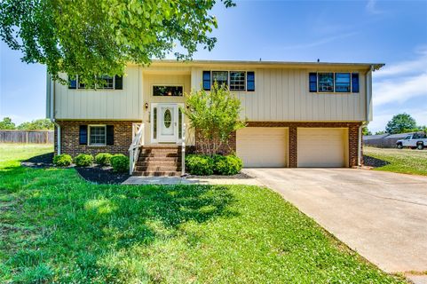 1229 Green Fern Drive sold home in White Oak Hills, Greenville, SC