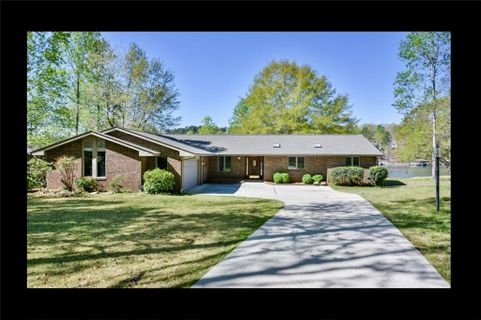 226 Petty Road sold home in Elrod Sound, Seneca, SC