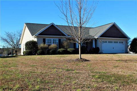 105 Stanmoore Drive