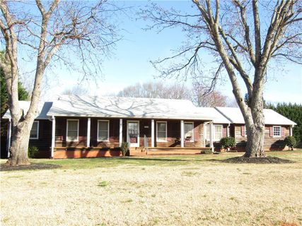 336 Pioneer Lane