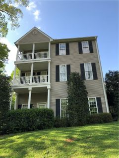 207 Fields Avenue