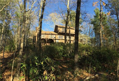 330 Moan Bac Trail