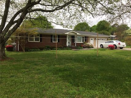1103 Briarwood Drive