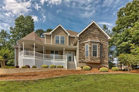 606 Lighthouse Court sold home in Beacon Shores, Seneca, SC