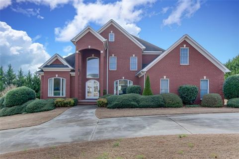 102 Prestwick Drive