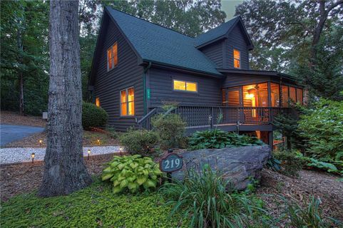 219 Serenity Bay Drive sold home in Serenity Bay, Seneca, SC