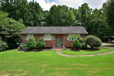 1004 Fairfield Drive sold home in Woodburn, Seneca, SC