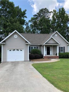186 Grand Oak Circle